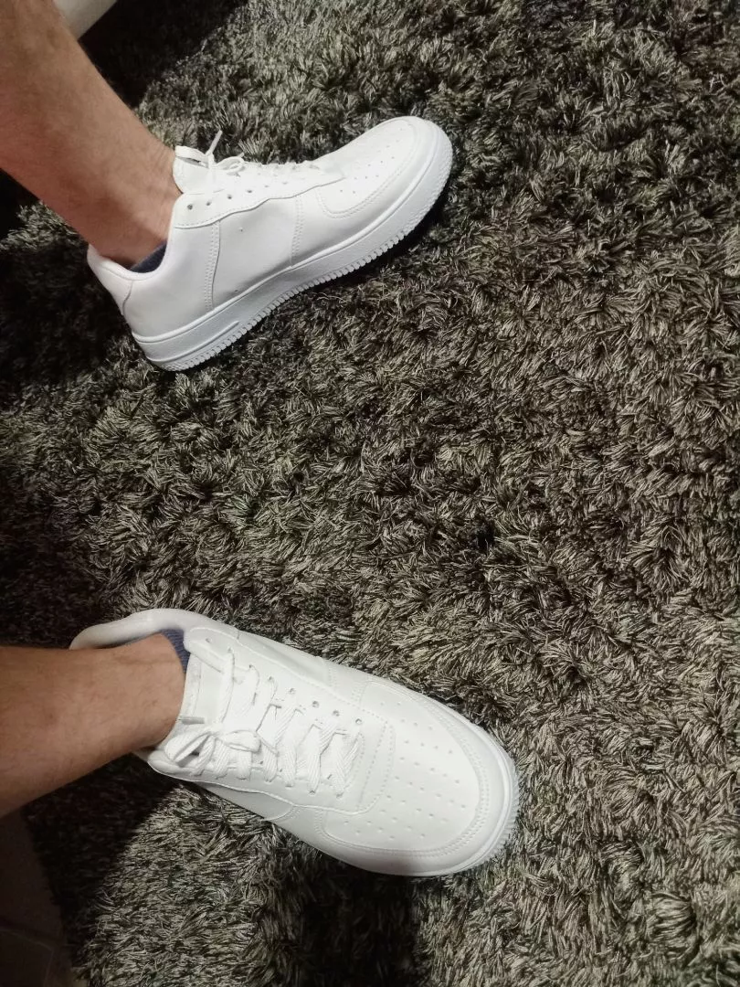 Foto de cliente 8 — Tênis Confortável Retrô